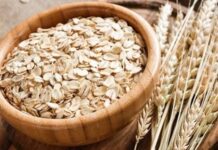 Son yıllarda sağlıklı beslenme denildiğinde ilk akla gelen tahıllardan biri olan yulaf, yüksek besin değeri ve doyurucu yapısıyla dikkat çekiyor. Özellikle kahvaltılarda tercih edilen yulaf, farklı tariflerle günün her öğününde tüketilebilen çok yönlü bir tahıl olarak öne çıkıyor. Lif bakımından zengin yapısı sayesinde hem sindirim sistemini destekliyor hem de uzun süre tokluk hissi sağlıyor. Konulu bir haber görseli.